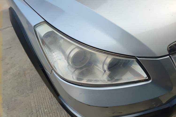 Used Dongfeng Aeolus H30 2011 CROSS 1.6L Manual Zunyi Model Right Front Headlight