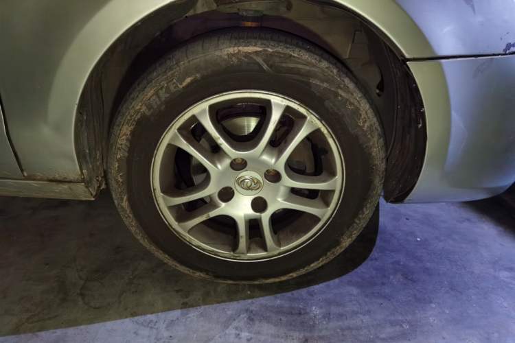Used Dongfeng Aeolus H30 2011 1.6L Manual Zunya Model Right Front Wheel Hub