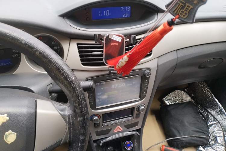 Used Dongfeng Aeolus H30 2011 CROSS 1.6L Manual Zunyi Model Audio And AC Panel