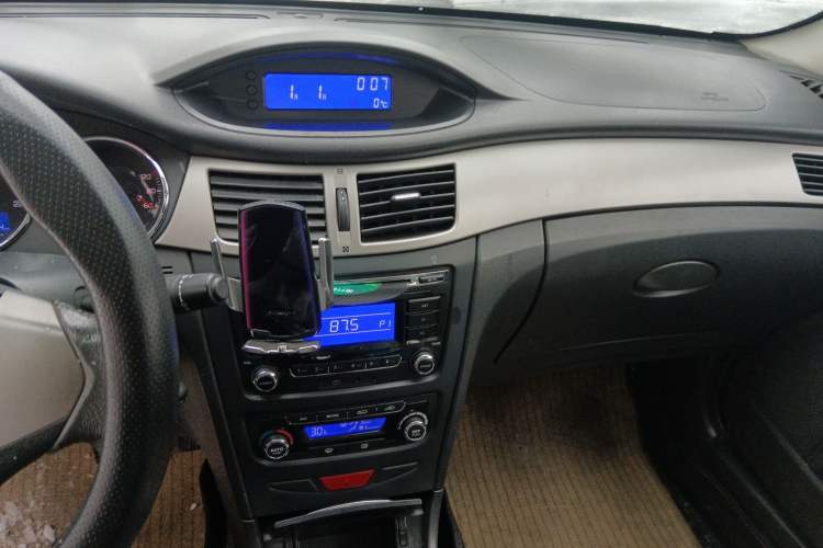 Used Dongfeng Aeolus H30 2011 CROSS 1.6L Manual Zunyi Model Audio And AC Panel