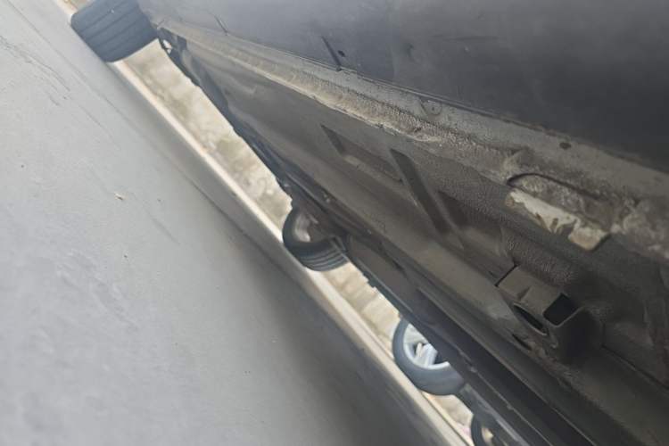 Used Dongfeng Aeolus H30 2011 CROSS 1.6L Manual Zunyi Model Chassis Front Right