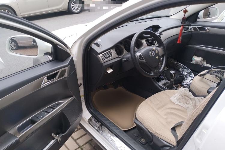 Used Dongfeng Aeolus H30 2011 CROSS 1.6L Manual Zunyi Model Driver Seat