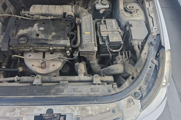 Used Dongfeng Aeolus H30 2011 CROSS 1.6L Manual Zunyi Model Engine Bay Left