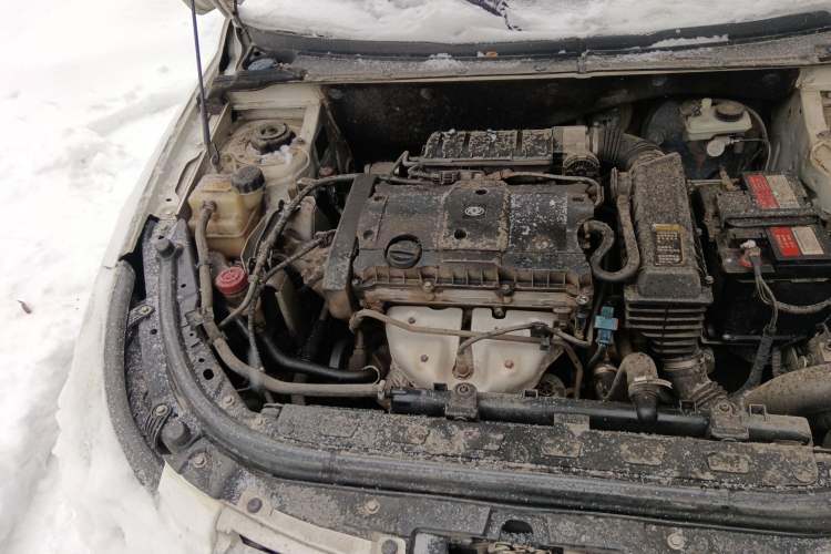 Used Dongfeng Aeolus H30 2011 CROSS 1.6L Manual Zunyi Model Engine Bay Right