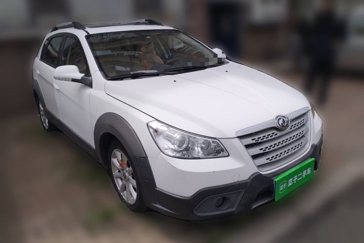 Used Dongfeng Aeolus H30 2011 CROSS 1.6L Manual Zunyi Model Front Right 45 Deg