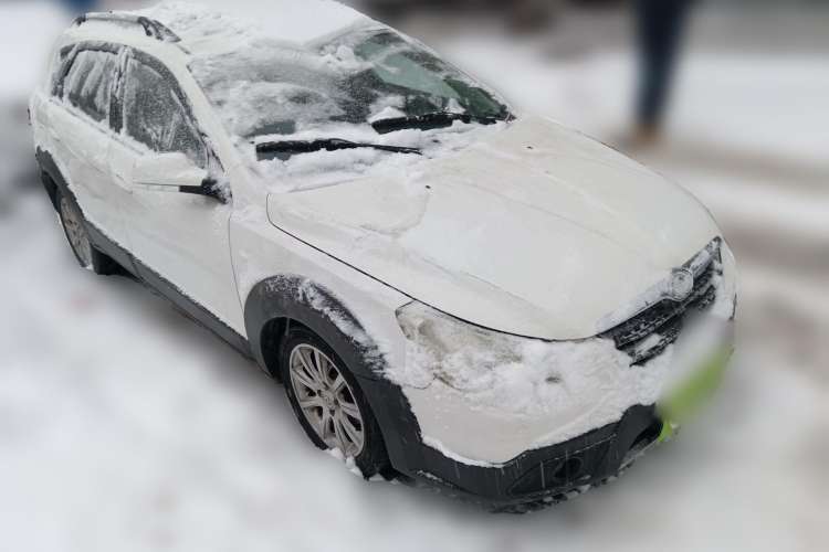 Used Dongfeng Aeolus H30 2011 CROSS 1.6L Manual Zunyi Model Front Right 45 Deg