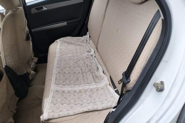 Used Dongfeng Aeolus H30 2011 CROSS 1.6L Manual Zunyi Model Left Rear Seat