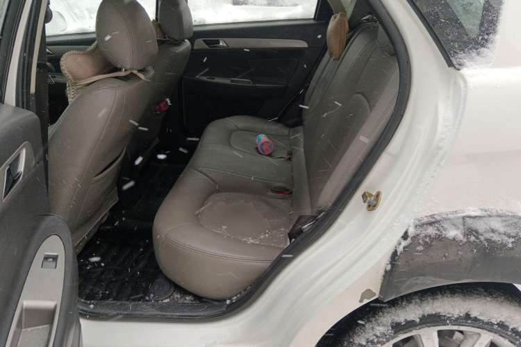 Used Dongfeng Aeolus H30 2011 CROSS 1.6L Manual Zunyi Model Left Rear Seat
