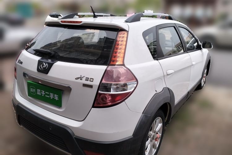 Used Dongfeng Aeolus H30 2011 CROSS 1.6L Manual Zunyi Model Rear Right 45 Deg