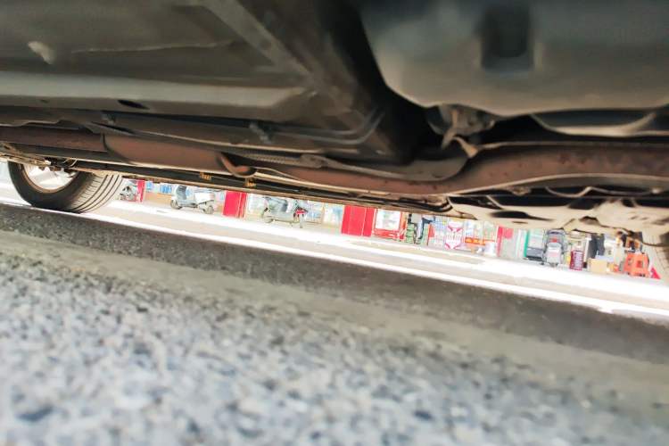 Used Dongfeng Aeolus H30 2012 1.6L Automatic Prestige Model Chassis Rear Left