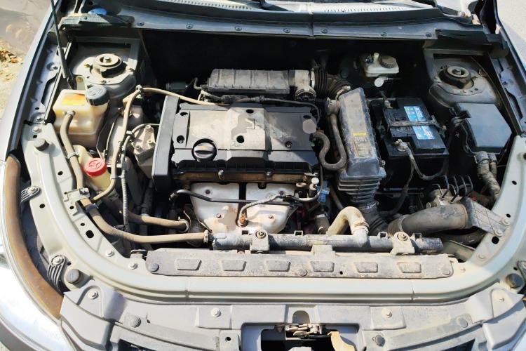 Used Dongfeng Aeolus H30 2012 1.6L Automatic Prestige Model Engine Bay