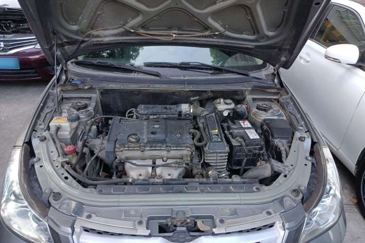 Used Dongfeng Aeolus H30 2012 CROSS 1.6L Manual Zunyi Model Engine Bay