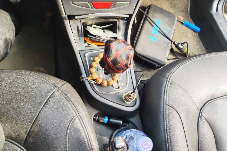 Used Dongfeng Aeolus H30 2012 1.6L Automatic Prestige Model Gear Lever