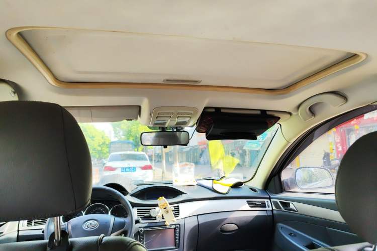 Used Dongfeng Aeolus H30 2012 1.6L Automatic Prestige Model Headliner