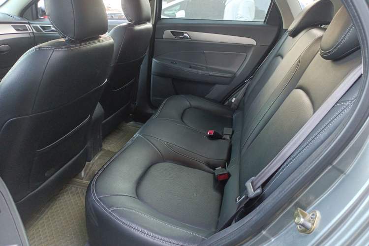 Used Dongfeng Aeolus H30 2012 CROSS 1.6L Manual Zunyi Model Left Rear Seat
