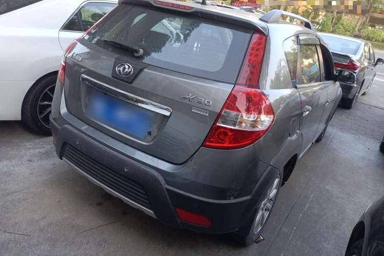 Used Dongfeng Aeolus H30 2012 CROSS 1.6L Manual Zunyi Model Rear Right 45 Deg