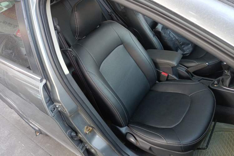 Used Dongfeng Aeolus H30 2012 CROSS 1.6L Manual Zunyi Model Right Front Seat