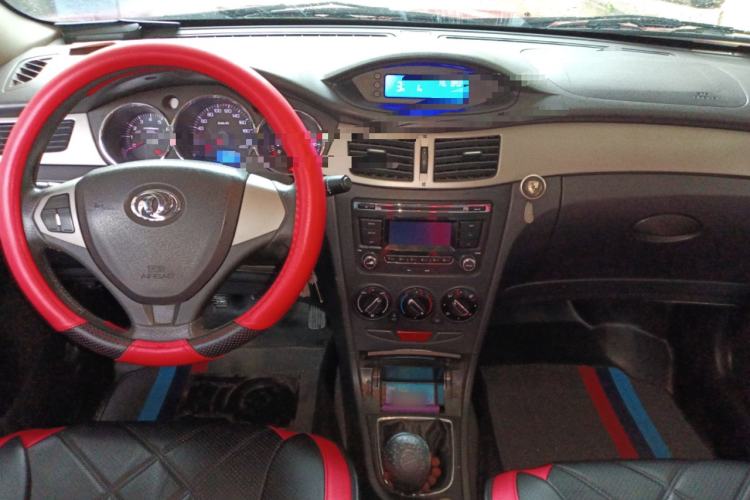 Used Dongfeng Aeolus H30 2012 CROSS 1.6L Manual Luxury Model Center Console