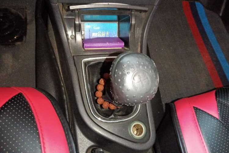 Used Dongfeng Aeolus H30 2012 CROSS 1.6L Manual Luxury Model Gear Lever