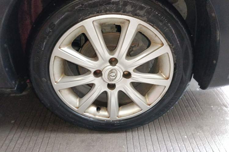 Used Dongfeng Aeolus H30 2012 CROSS 1.6L Manual Luxury Model Right Front Wheel Hub