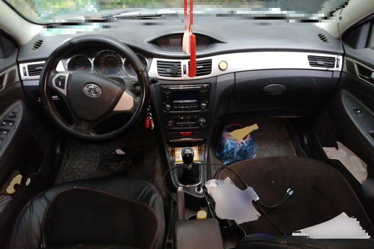Used Dongfeng Aeolus H30 2012 CROSS 1.6L Manual Zunyi Model Center Console