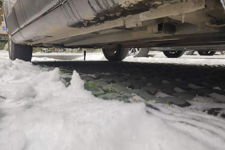 Used Dongfeng Aeolus H30 2012 CROSS 1.6L Manual Zunyi Model Chassis Front Right