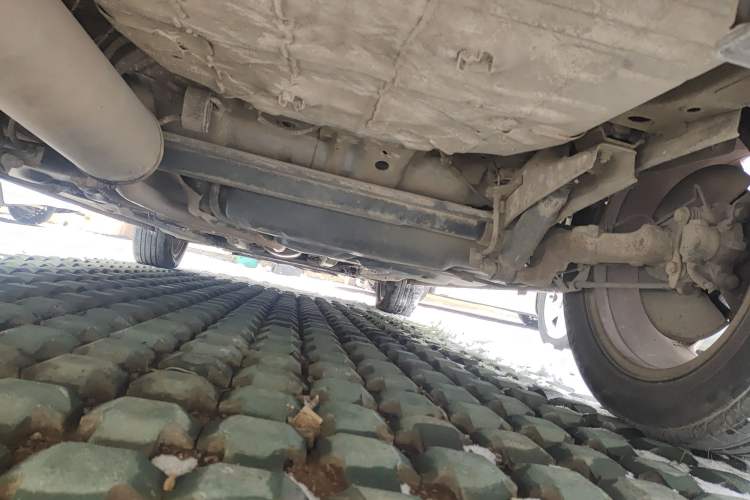 Used Dongfeng Aeolus H30 2012 CROSS 1.6L Manual Zunyi Model Chassis Rear