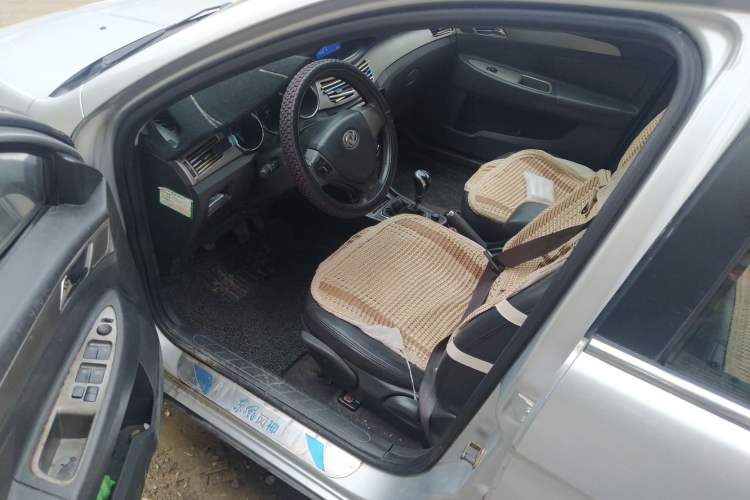 Used Dongfeng Aeolus H30 2012 CROSS 1.6L Manual Zunyi Model Driver Seat