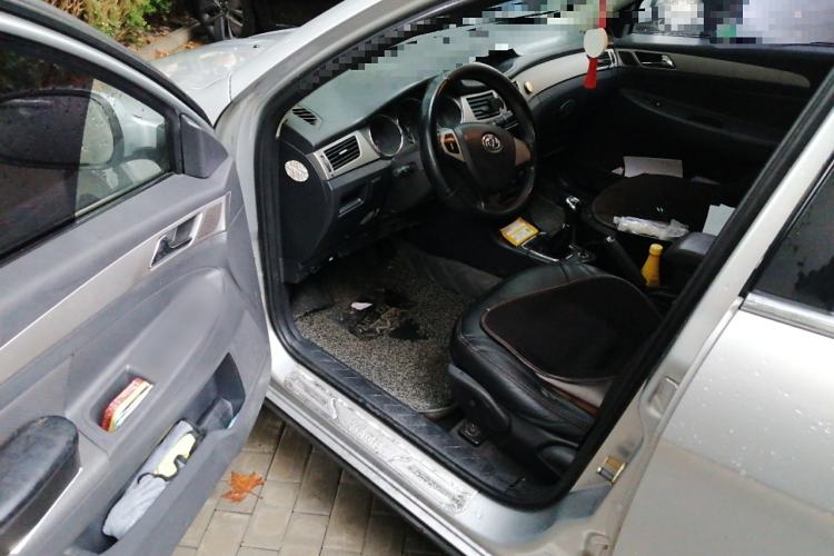 Used Dongfeng Aeolus H30 2012 CROSS 1.6L Manual Zunyi Model Driver Seat