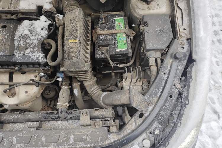 Used Dongfeng Aeolus H30 2012 CROSS 1.6L Manual Zunyi Model Engine Bay Left