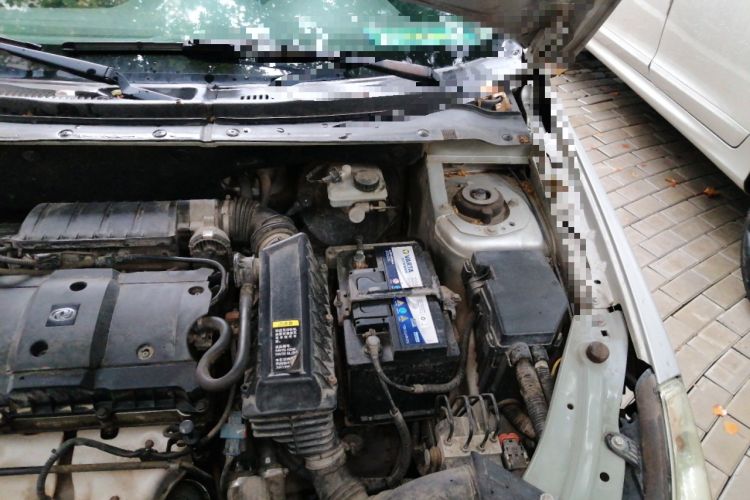 Used Dongfeng Aeolus H30 2012 CROSS 1.6L Manual Zunyi Model Engine Bay Left