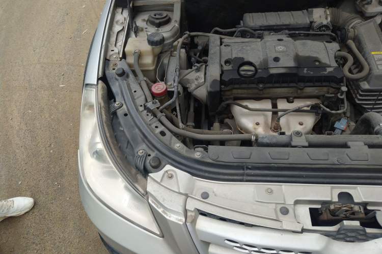 Used Dongfeng Aeolus H30 2012 CROSS 1.6L Manual Zunyi Model Engine Bay Right
