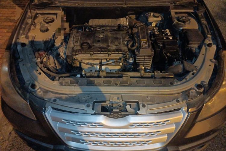 Used Dongfeng Aeolus H30 2012 CROSS 1.6L Manual Luxury Model Engine Bay