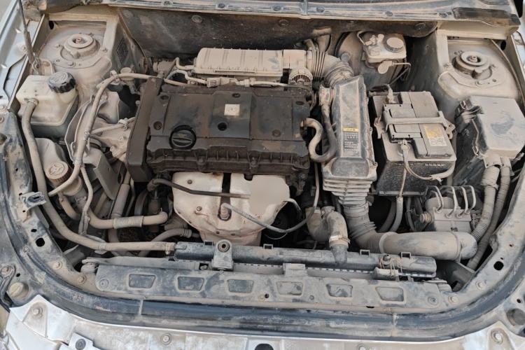 Used Dongfeng Aeolus H30 2012 CROSS 1.6L Manual Luxury Model Engine Bay