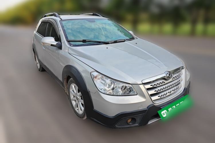 Used Dongfeng Aeolus H30 2012 CROSS 1.6L Manual Luxury Model Front Right 45 Deg