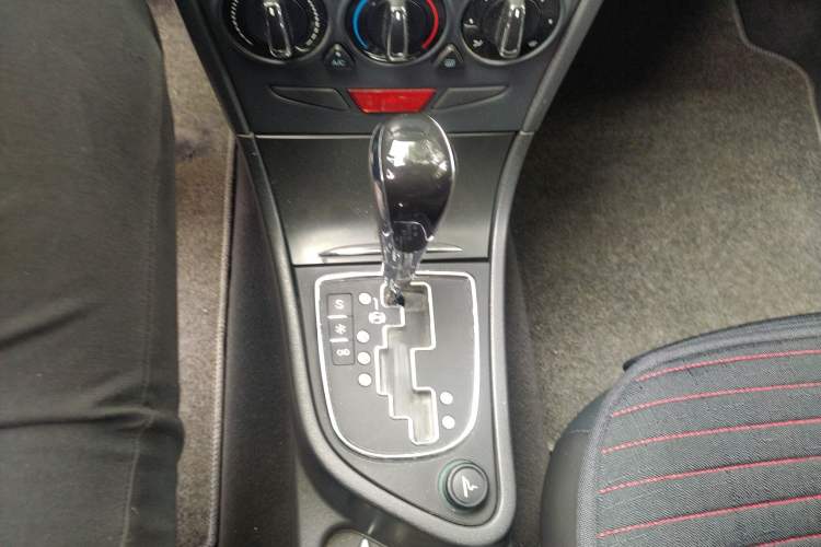 Used Dongfeng Aeolus H30 2012 CROSS 1.6L Automatic Zunyi Model Gear Lever