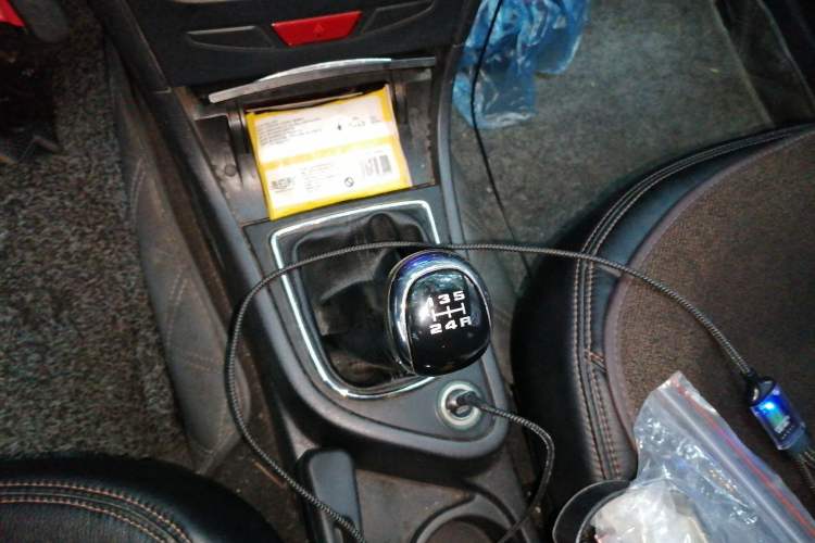 Used Dongfeng Aeolus H30 2012 CROSS 1.6L Manual Zunyi Model Gear Lever