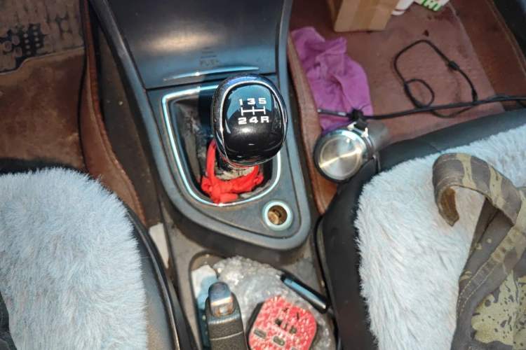 Used Dongfeng Aeolus H30 2012 CROSS 1.6L Manual Luxury Model Gear Lever