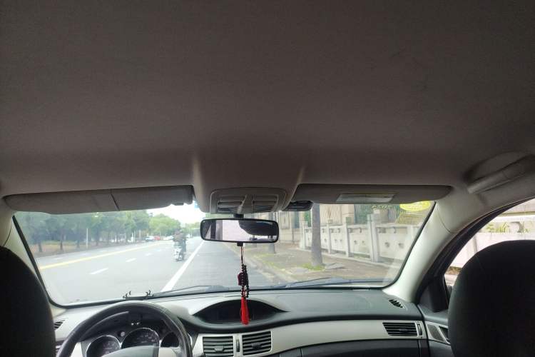 Used Dongfeng Aeolus H30 2012 CROSS 1.6L Automatic Zunyi Model Headliner