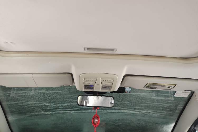 Used Dongfeng Aeolus H30 2012 CROSS 1.6L Manual Zunyi Model Headliner