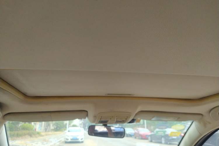 Used Dongfeng Aeolus H30 2012 CROSS 1.6L Manual Zunyi Model Headliner