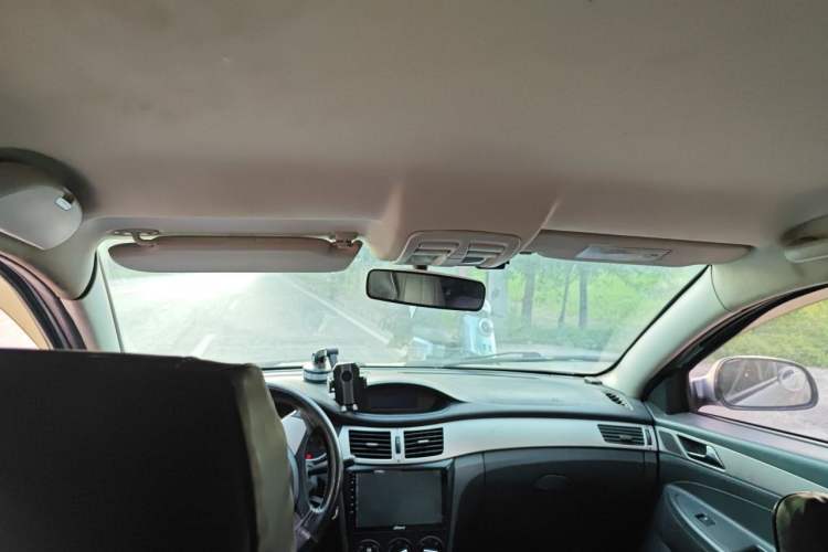 Used Dongfeng Aeolus H30 2012 CROSS 1.6L Manual Luxury Model Headliner