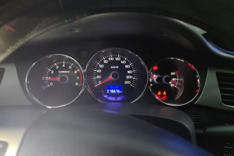 Used Dongfeng Aeolus H30 2012 CROSS 1.6L Manual Luxury Model Instrument Cluster
