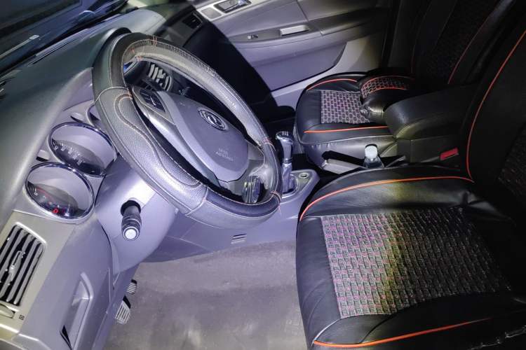 Used Dongfeng Aeolus H30 2012 CROSS 1.6L Manual Luxury Model Left Front Seat
