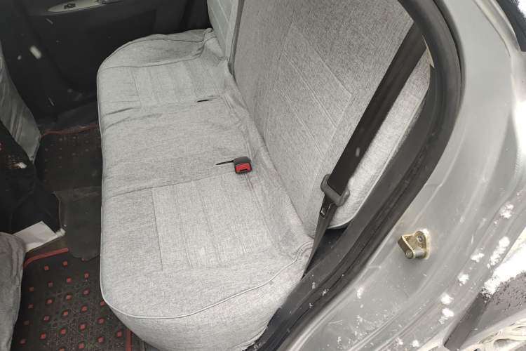 Used Dongfeng Aeolus H30 2012 CROSS 1.6L Manual Zunyi Model Left Rear Seat