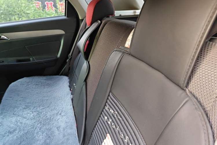 Used Dongfeng Aeolus H30 2012 CROSS 1.6L Manual Luxury Model Left Rear Seat