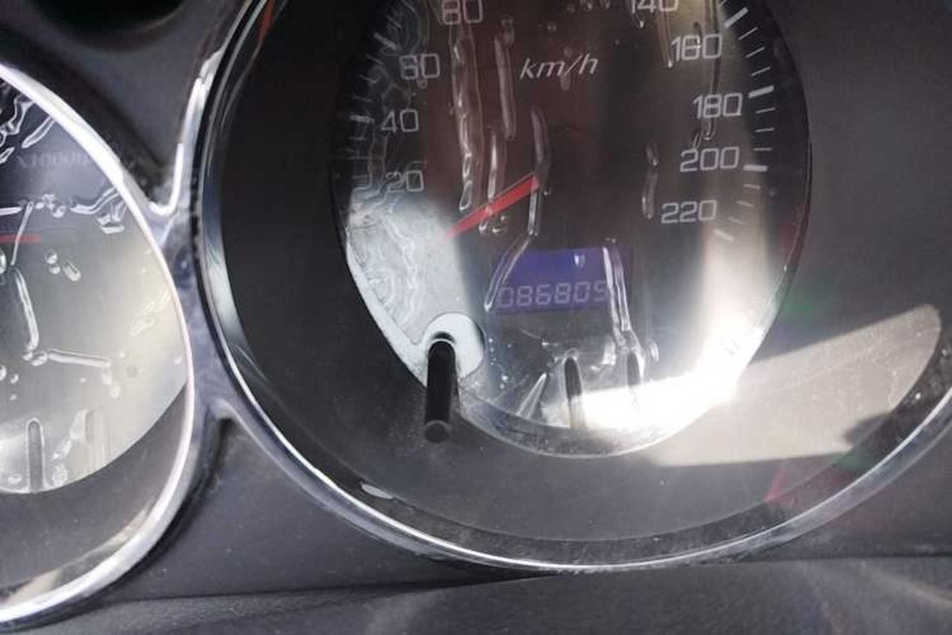 Used Dongfeng Aeolus H30 2012 CROSS 1.6L Manual Luxury Model Odometer Close Up