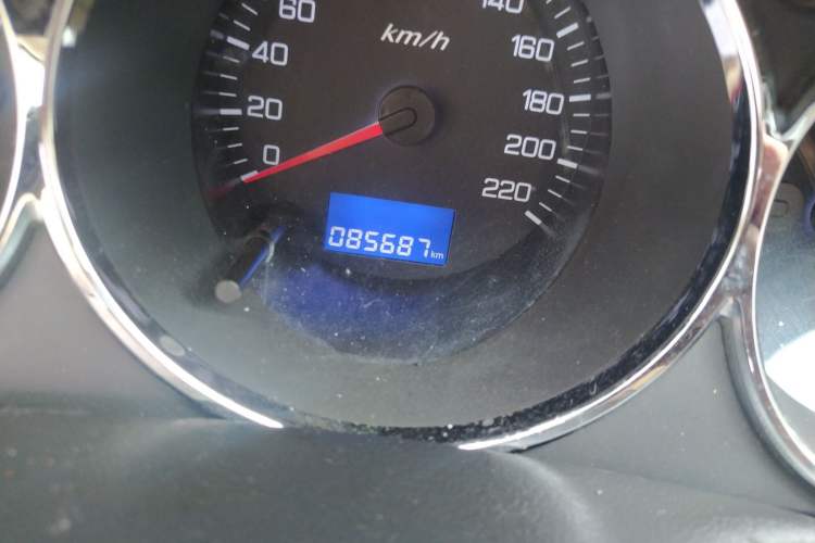 Used Dongfeng Aeolus H30 2012 CROSS 1.6L Manual Zunyi Model Odometer Close Up