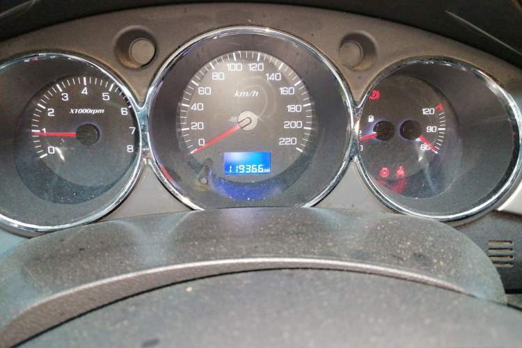 Used Dongfeng Aeolus H30 2012 CROSS 1.6L Manual Zunyi Model Odometer Close Up