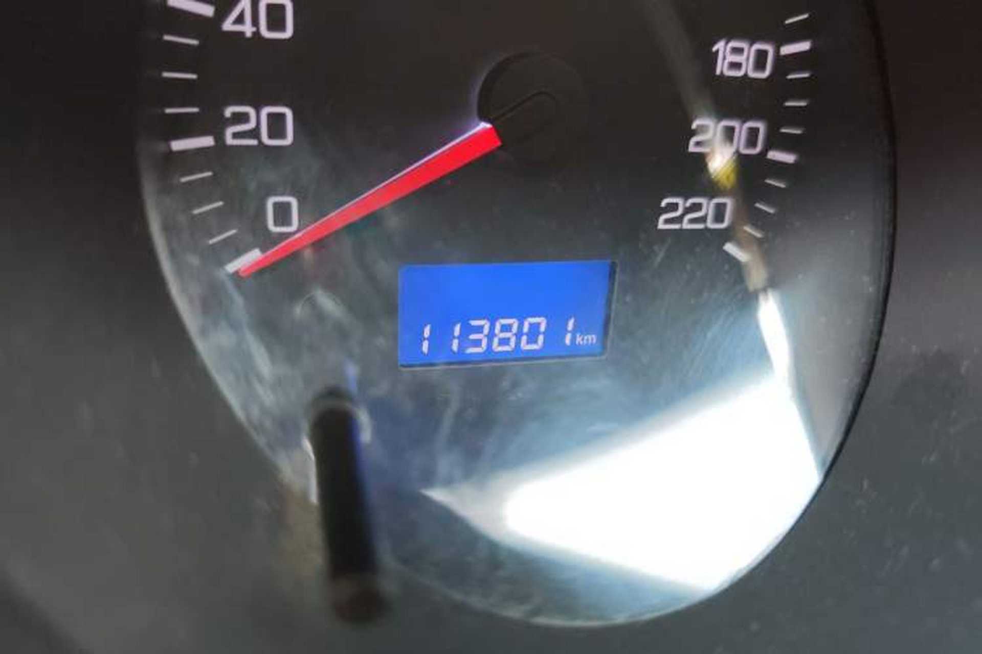 Used Dongfeng Aeolus H30 2012 CROSS 1.6L Manual Luxury Model Odometer Close Up